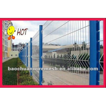 Bending wire mesh fence & posts
